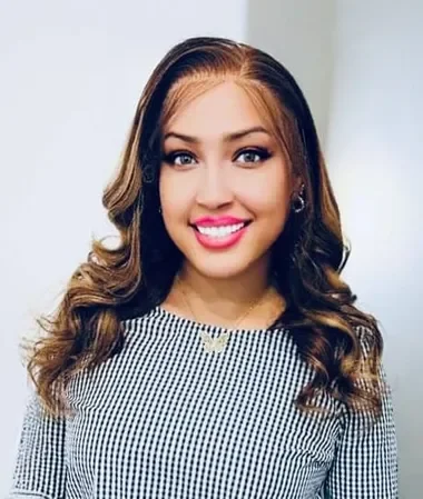 Roxanne Farah