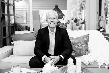 Leigh Martinuzzi -