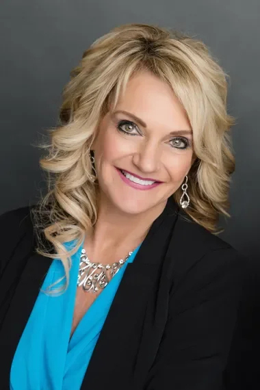 Connie Nelson
