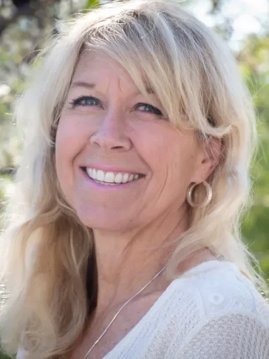 Vicki Leach-Gomez