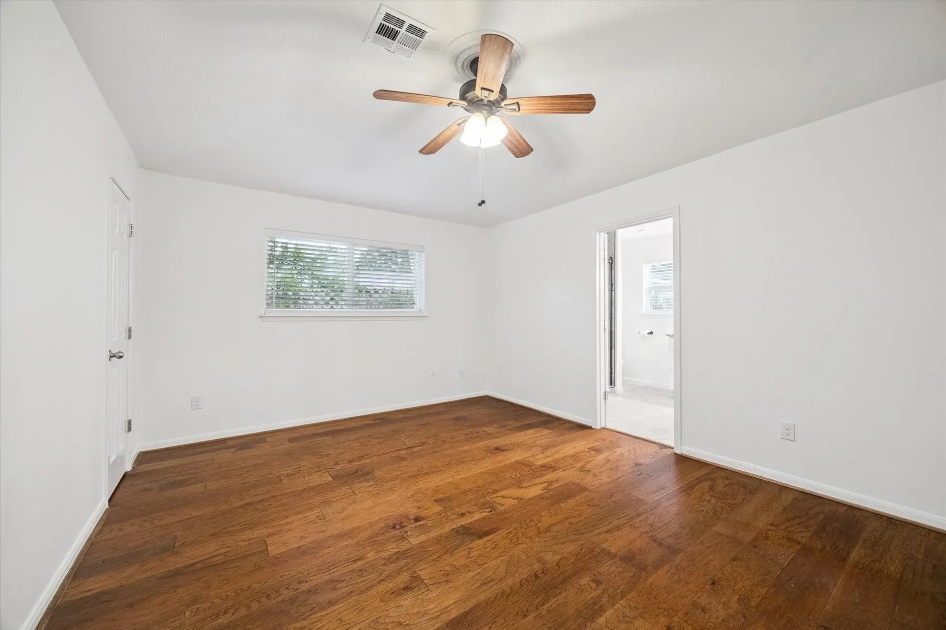 10211 Olympia Drive, Houston, TX 77042, Houston, Texas, United States. - Photo 27