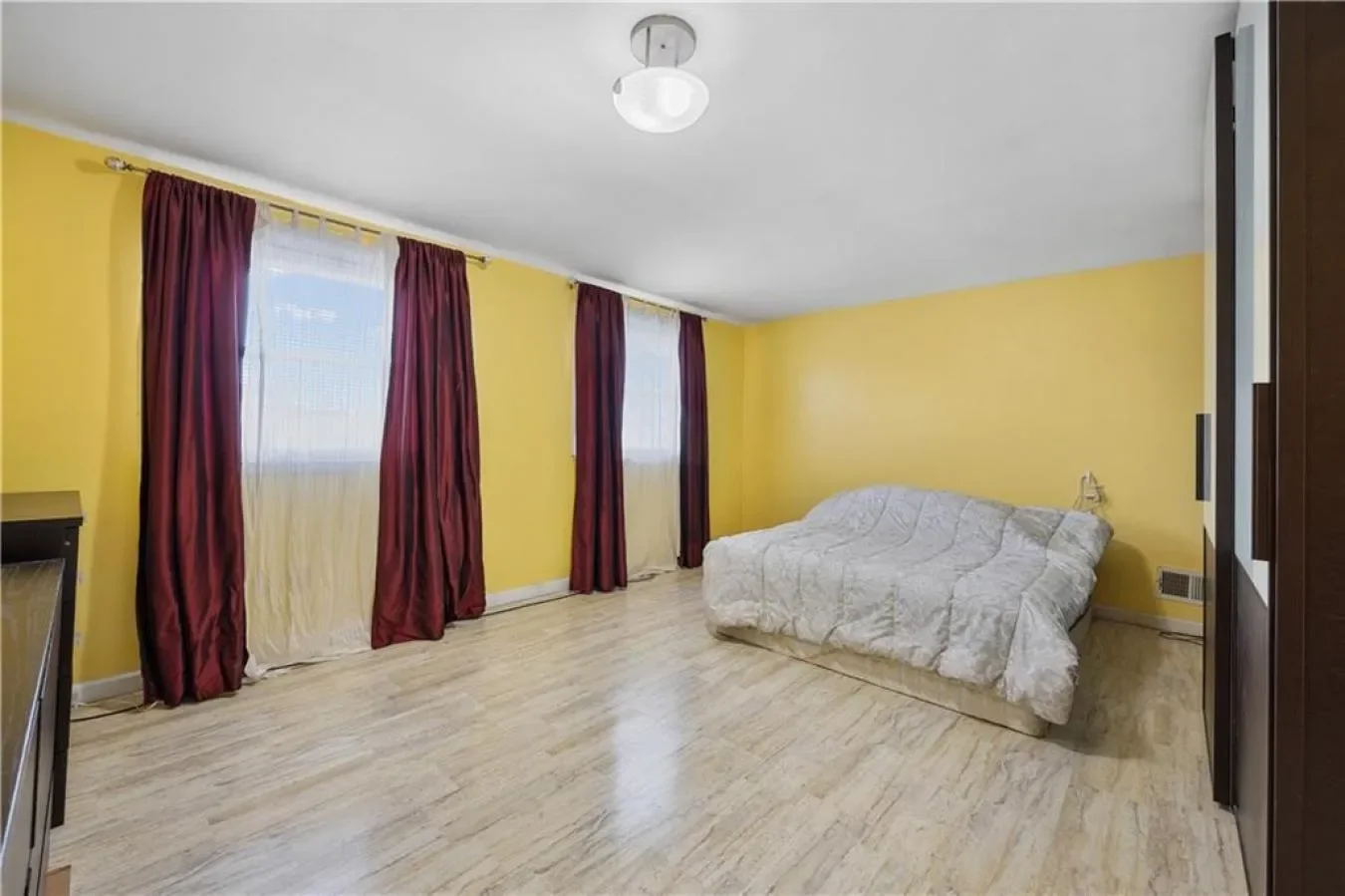 306 Hylan, New York, New York, United States. - Photo 12