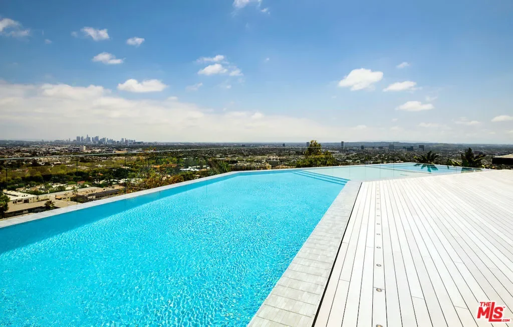 8116 Laurel View Drive, Los Angeles, California, United States. - Photo 14