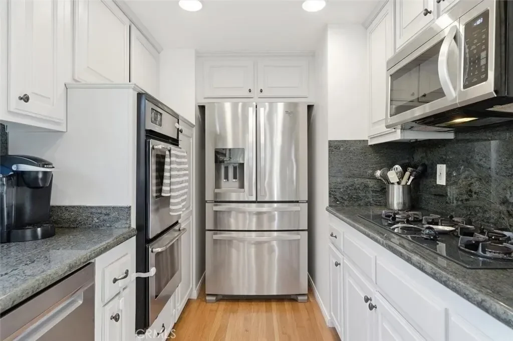 1805 Stanford, Torrance, California, United States. - Photo 12