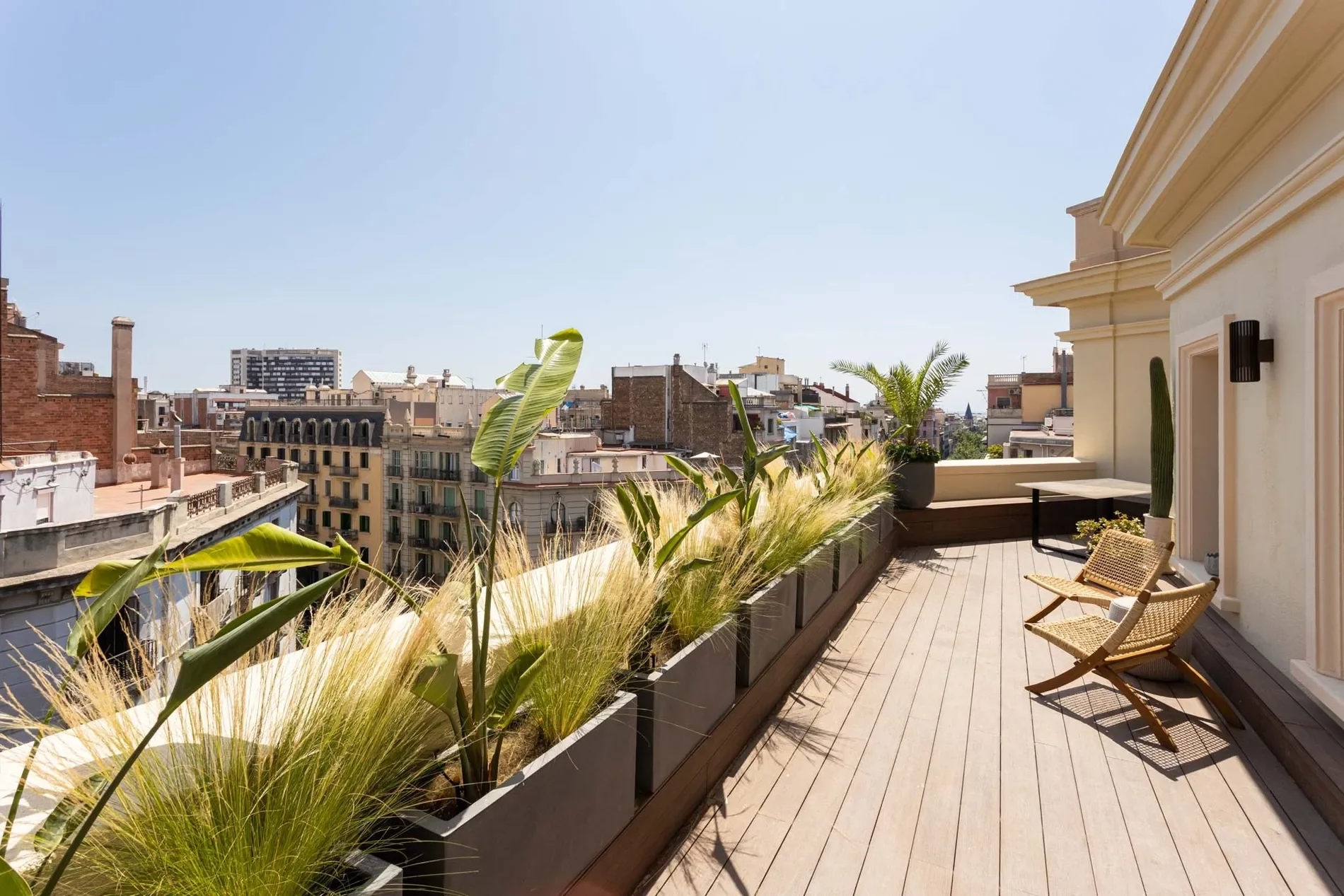 Carrer de la Diputació, Barcelona, Spain, Eixample, Barcelona, Spain. - Photo 14