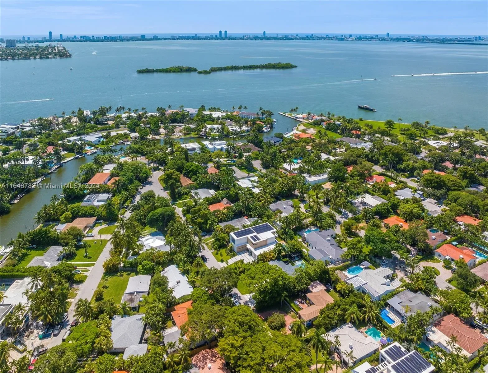 930 NE 74th St, Miami, Florida, United States. - Photo 14