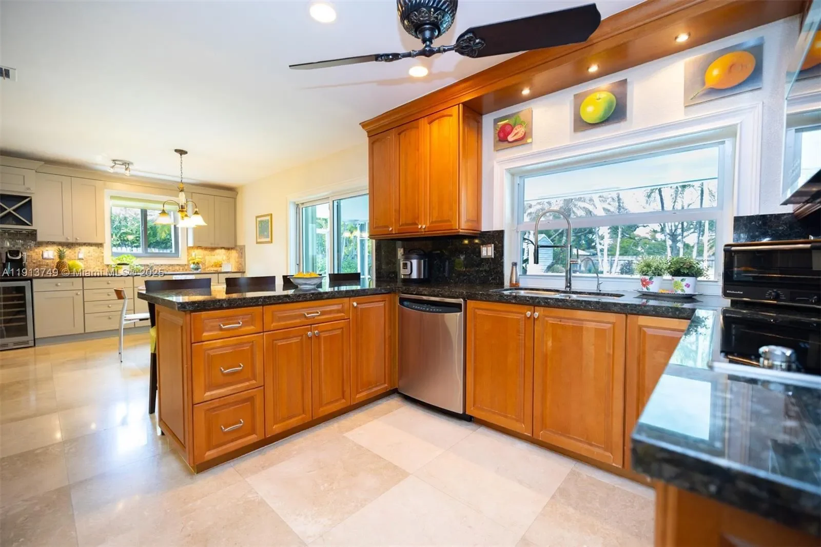 7605 SW 178th Ter, Cutler Bay, Florida, United States. - Photo 2