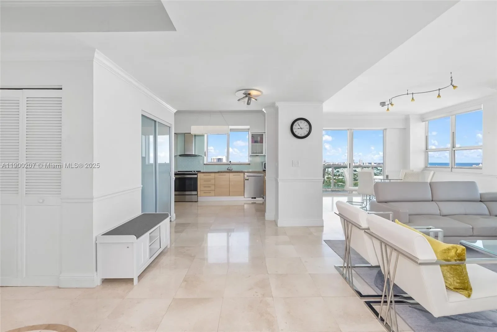 650 West Ave PH12, Miami Beach, Florida, United States. - Photo 2