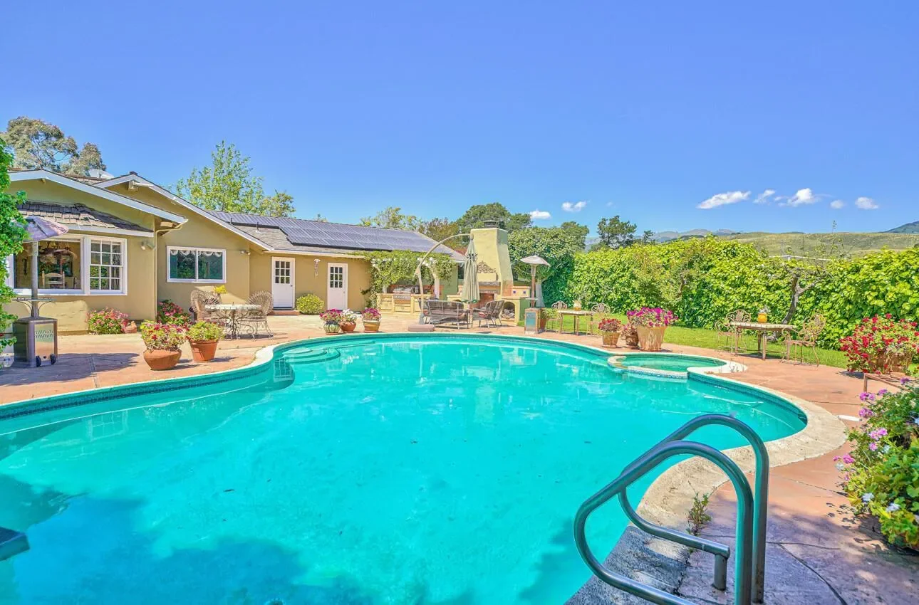 Property photo 8