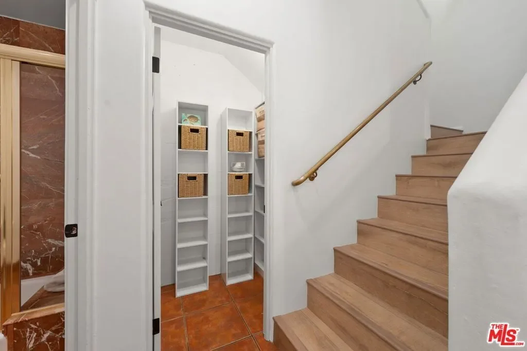 25648 Timpangos Drive, Hidden Hills, California, United States. - Photo 2