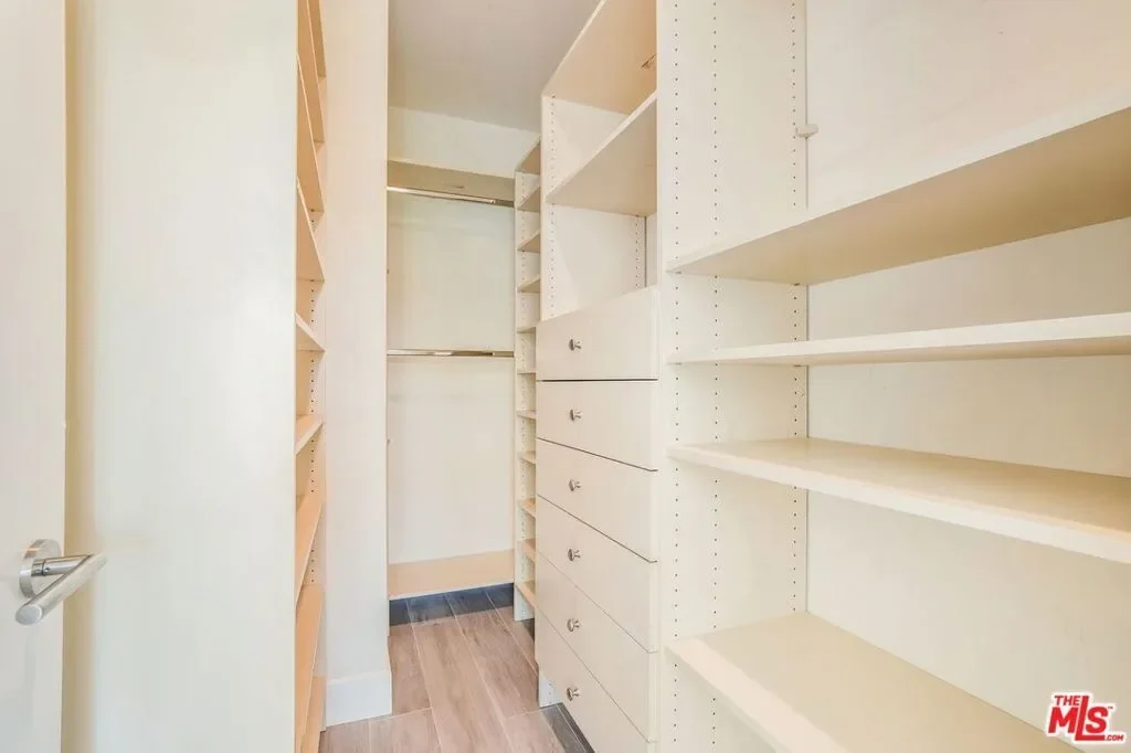 8788 Shoreham Drive 43, Los Angeles, California, United States. - Photo 16