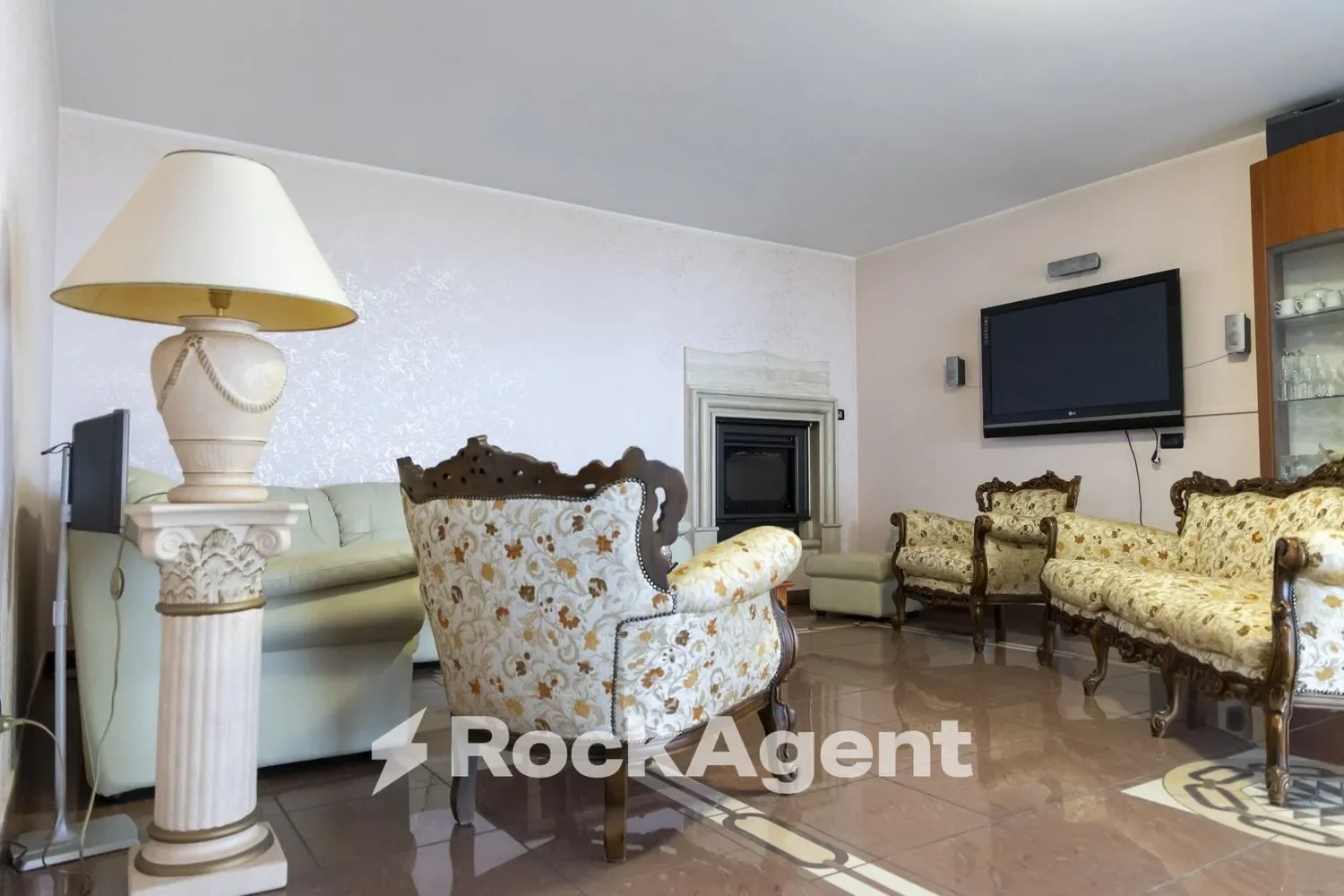 Gallery photo 1