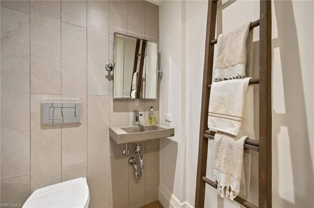 2901 GULF SHORE BLVD, #803S, Naples, FL, 34103, USA, Naples, Florida, United States. - Photo 36