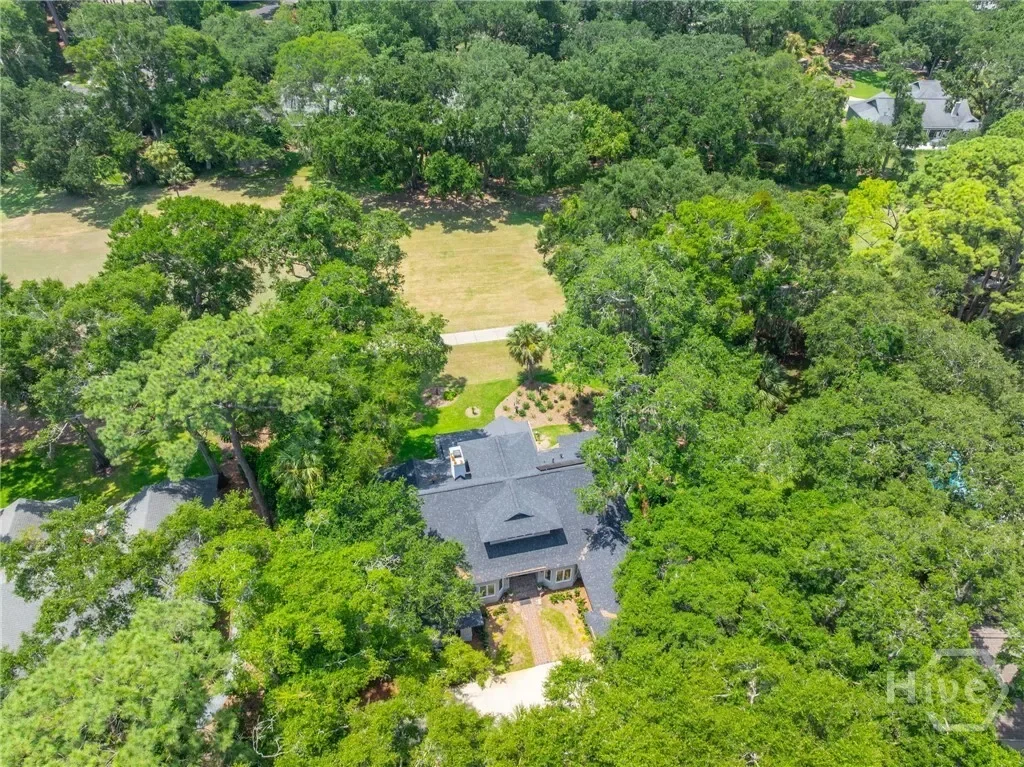Single Family Residence in Savannah