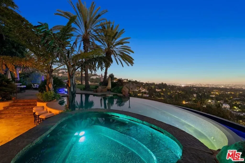 10066 Cielo Drive, Beverly Hills, California, United States. - Photo 7