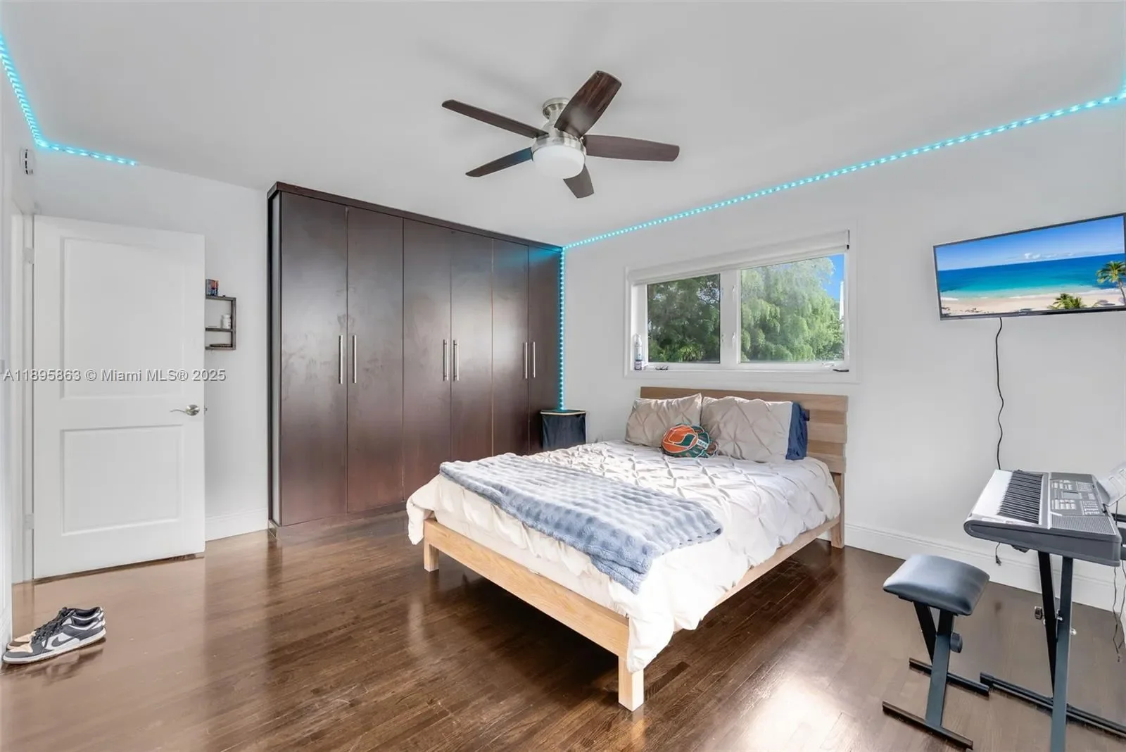 4801 University Dr, Coral Gables, Florida, United States. - Photo 20