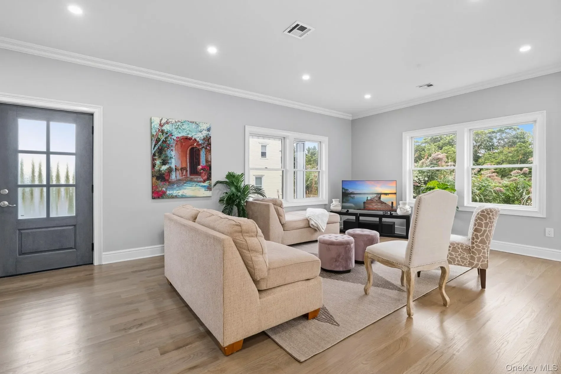 7 S Bay Avenue, Bay Shore, NY 11706, Bay Shore, New York, United States. - Photo 9