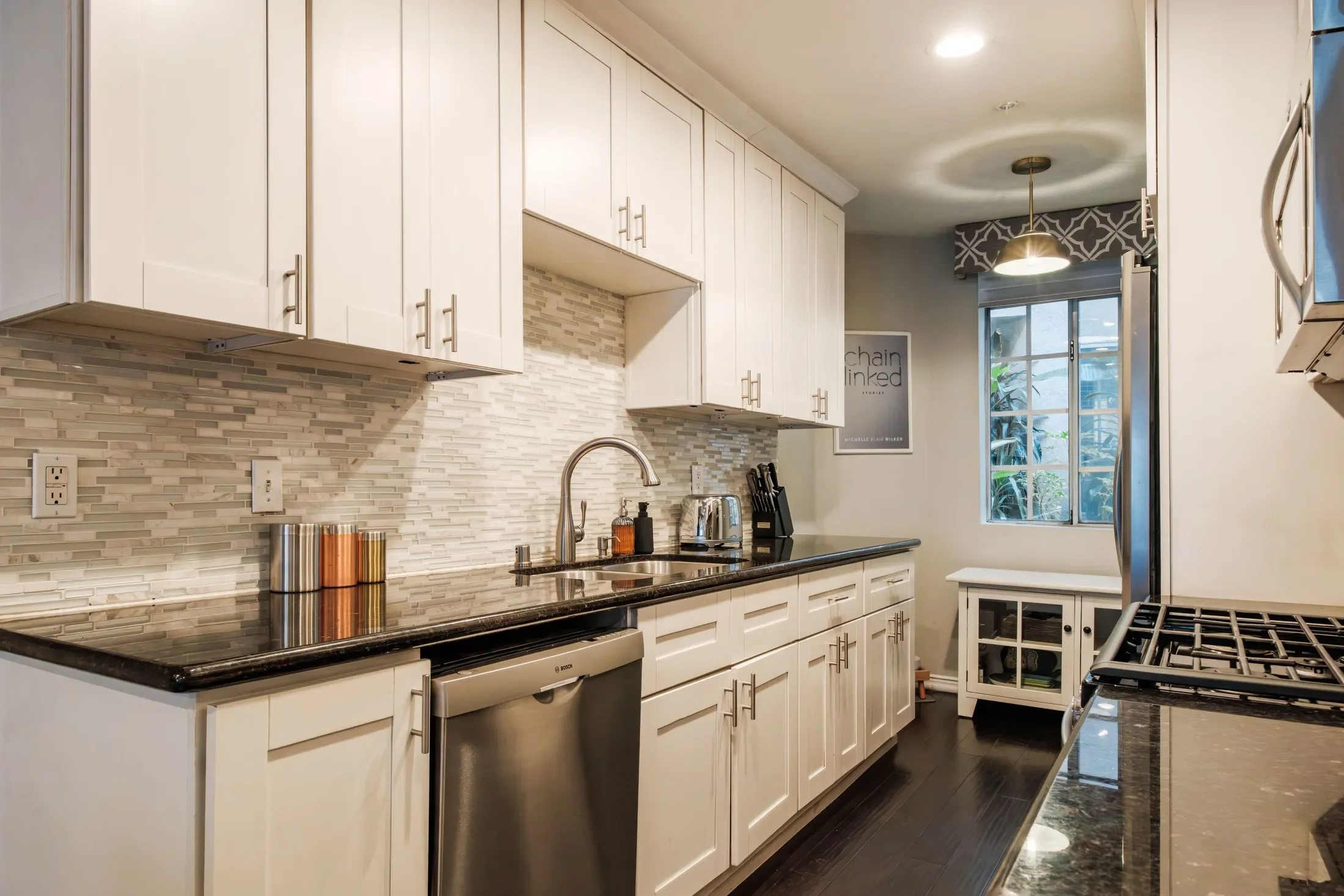 11445 Moorpark Street Unit 8, North Hollywood, CA 91602, Los Angeles, California, United States. - Photo 6