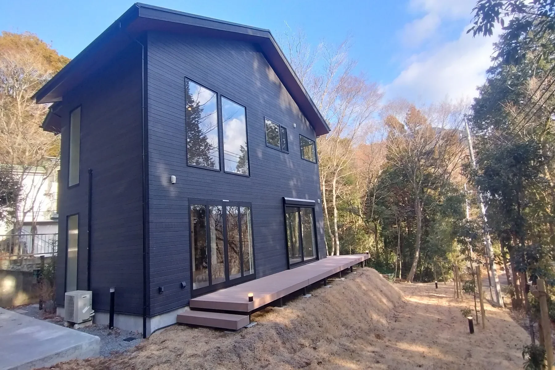 Exterior photo 1