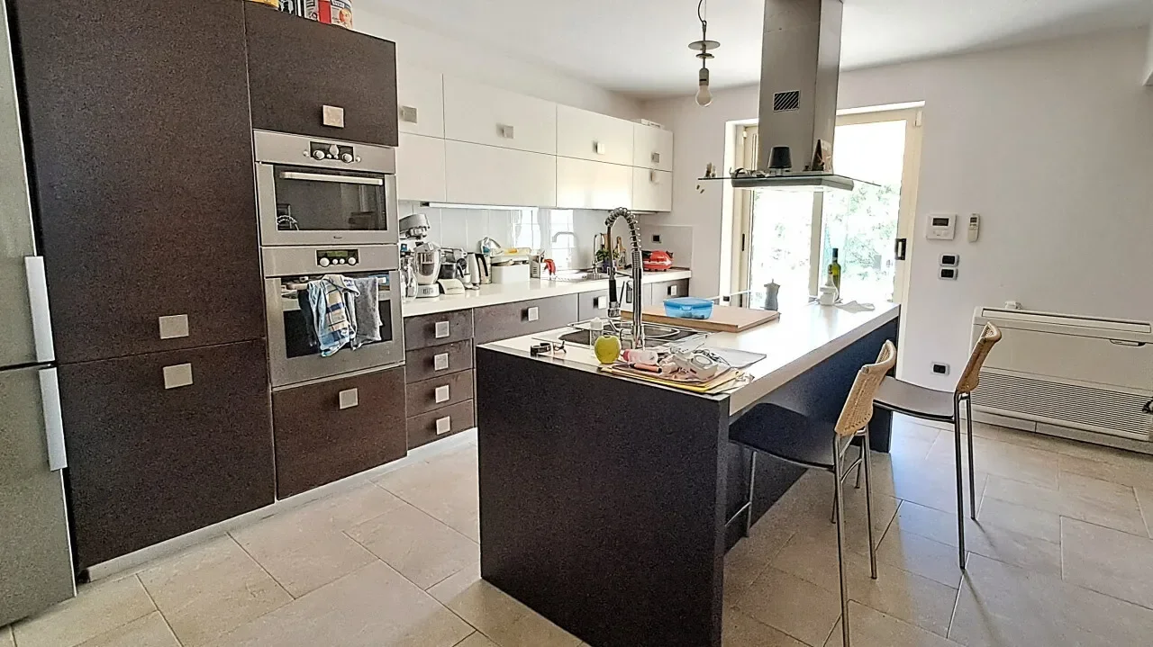 Gallery photo 6