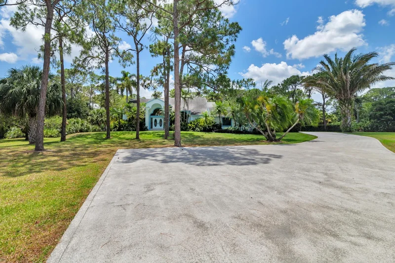 14677 Peace River Way, Palm Beach Gardens, Florida, United States. - Photo 2