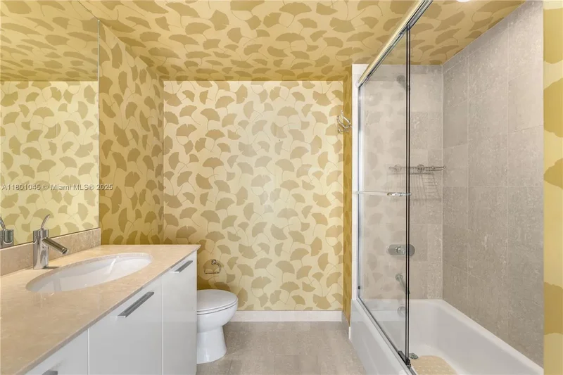 400 Alton Rd 1101, Miami Beach, Florida, United States. - Photo 23