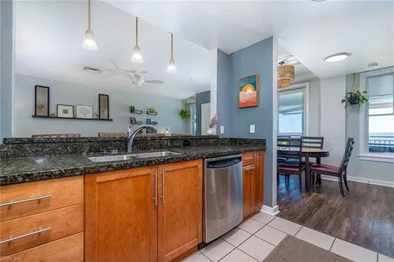 3700 Sandpiper Road, Virginia Beach, Virginia, United States. - Photo 18