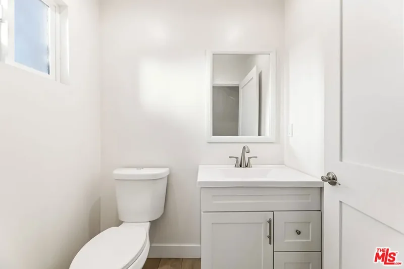 16233 Parthenia Street, Los Angeles, California, United States. - Photo 45