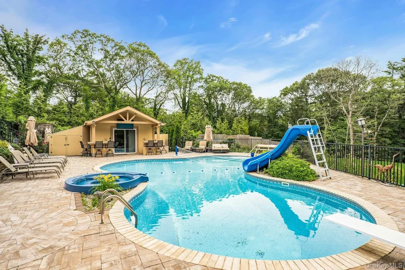 41 Hearthstone Drive, Huntington Station, New York, United States. - Photo 7