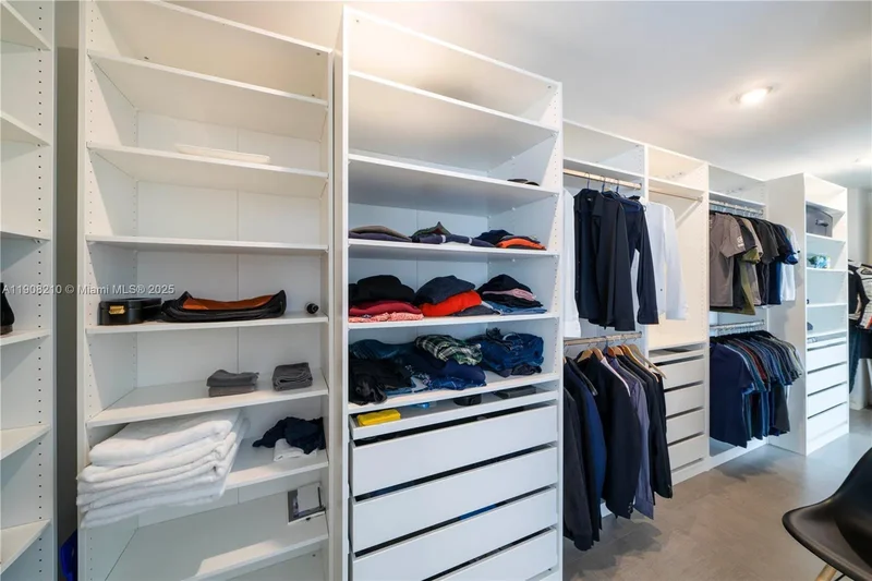 230 Water Way, Miami Beach, Florida, United States. - Photo 17
