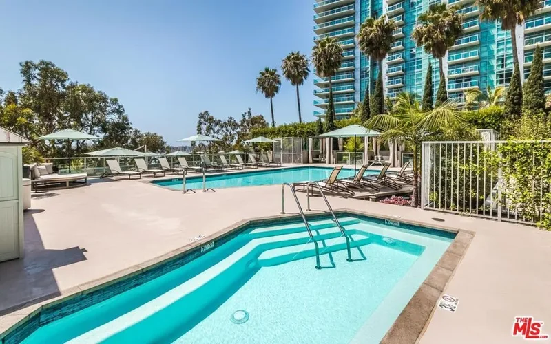 13650 Marina Pointe Drive 403, Marina del Rey, California, United States. - Photo 35
