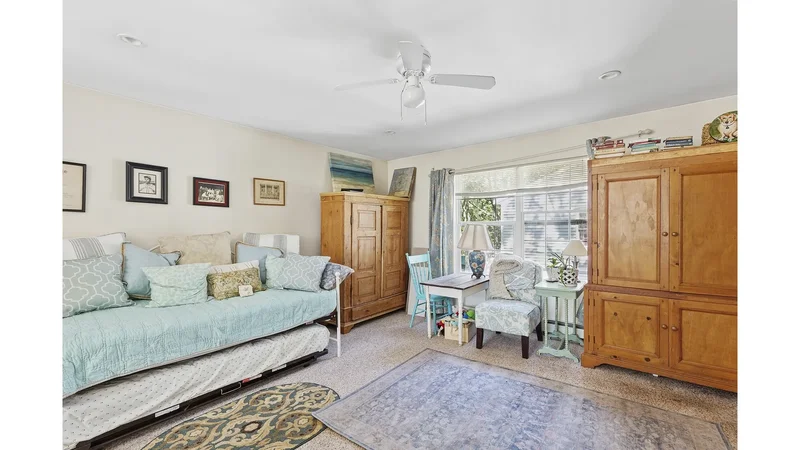 32 Atlantic Ave, Hampton Bays, New York, United States. - Photo 11