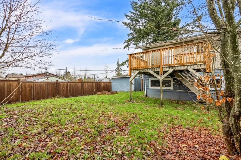 2295 Fitzgerald Ave, Courtenay, British Columbia, Canada. - Photo 7