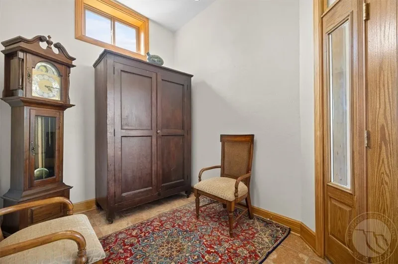 5 Bedrooms Single Family Detached