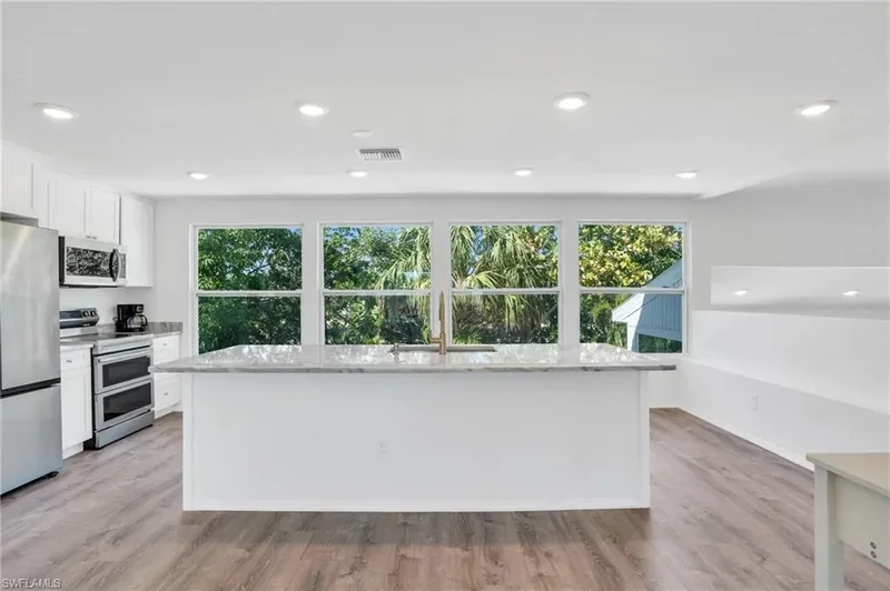 351 Jefferson CT, Fort Myers Beach, Florida, United States. - Photo 11