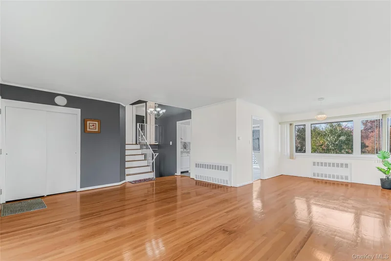 2 Deer Path Lane, Syosset, NY 11791, Syosset, New York, United States. - Photo 34