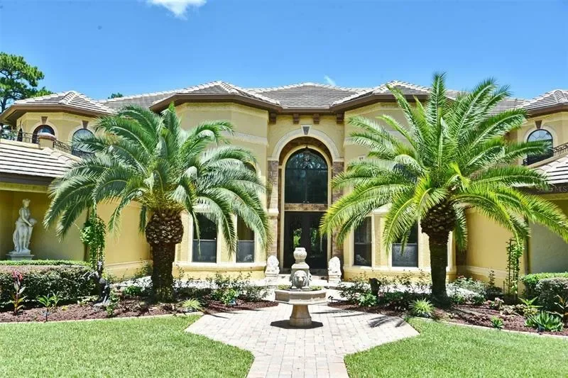 Exterior photo 3