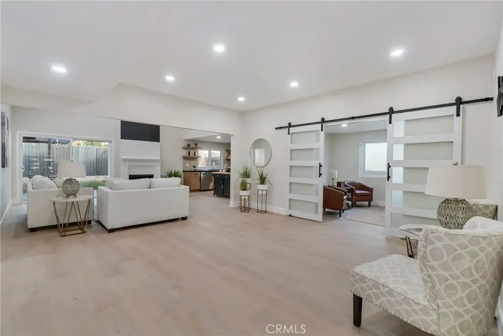 1381 Penrith, Tustin, California, United States. - Photo 24