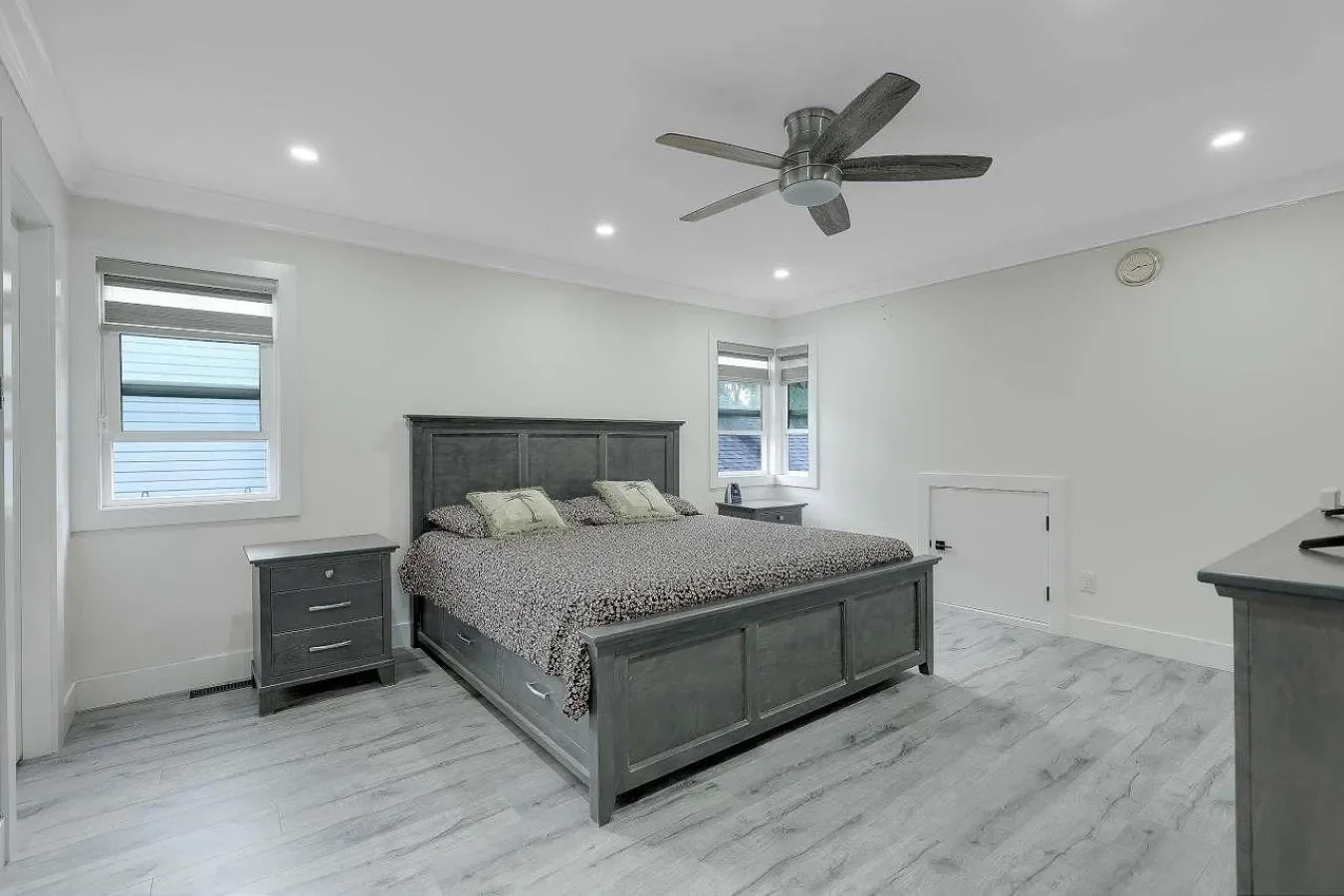 15738 97 AVENUE, Surrey, British Columbia, Canada. - Photo 1