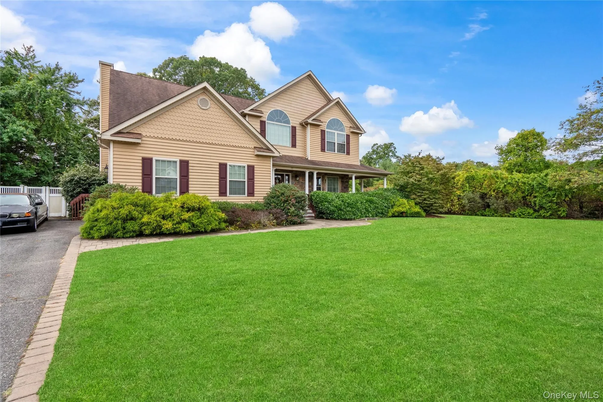 22 Southview Circle, Lake Grove, New York, United States. - Photo 6