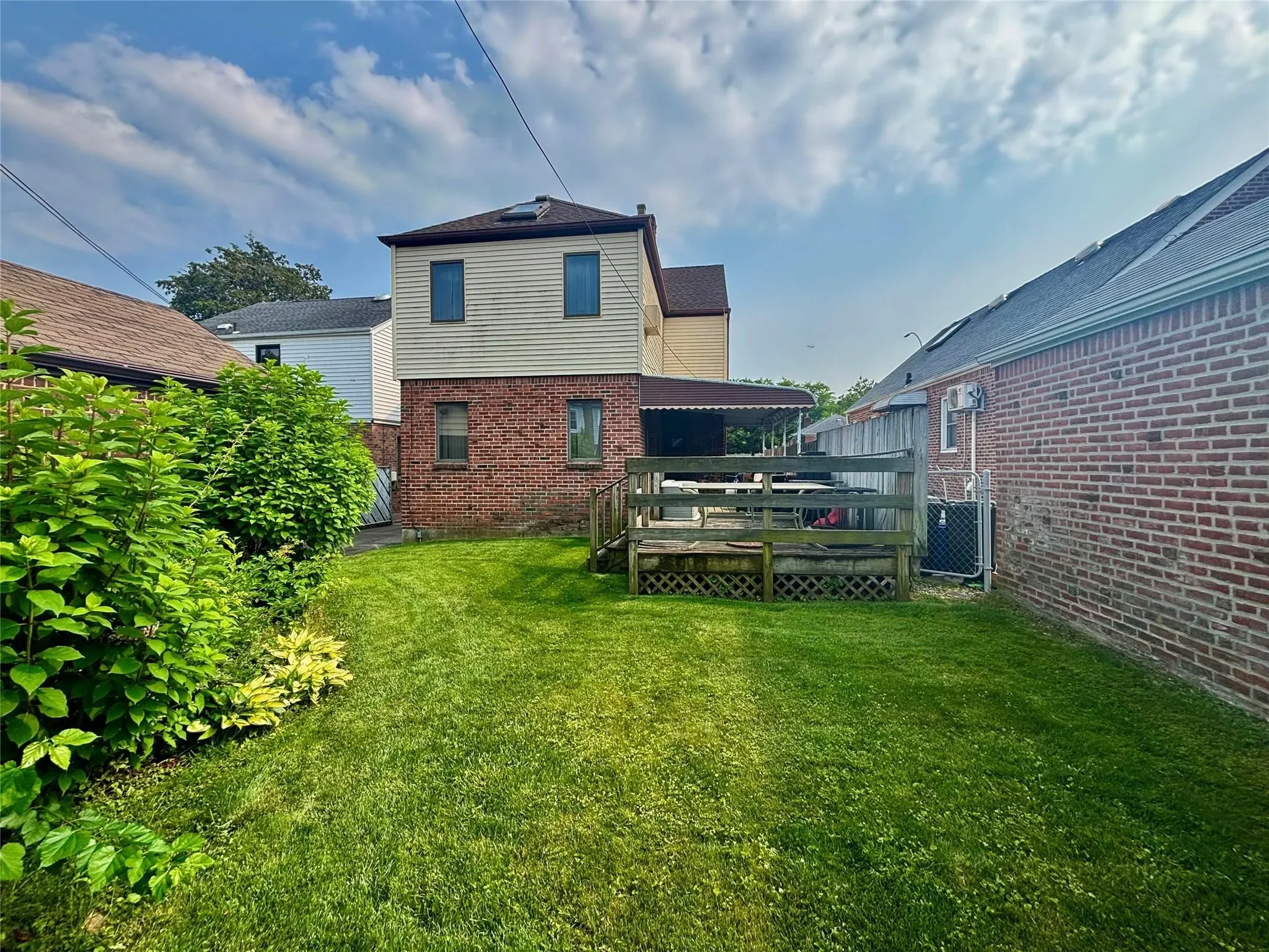 Exterior photo 3