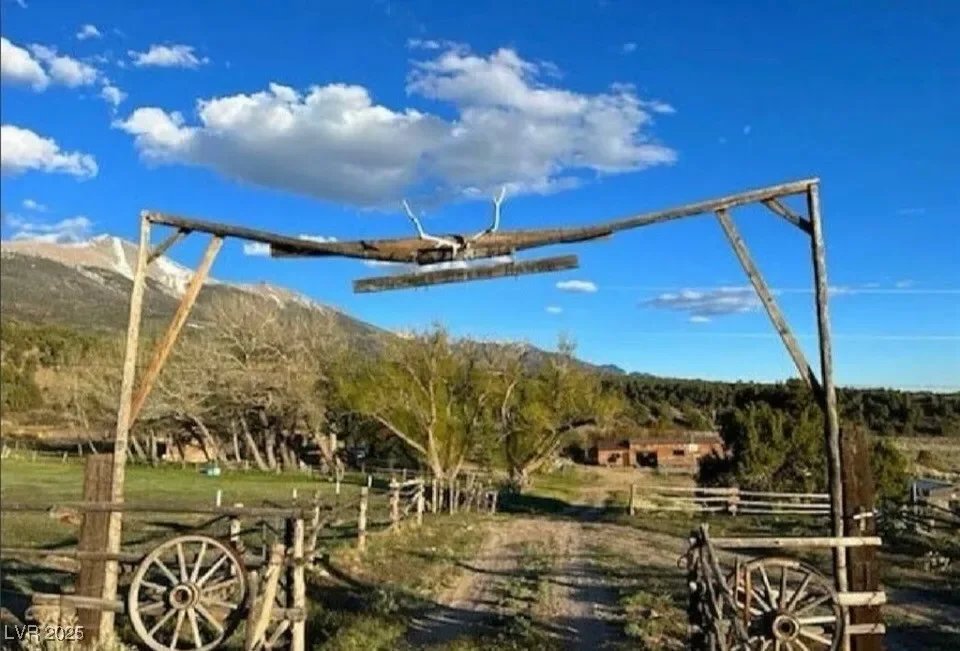 13300 Willard Creek Ranch Road, Osceola, Nevada, United States. - Photo 15