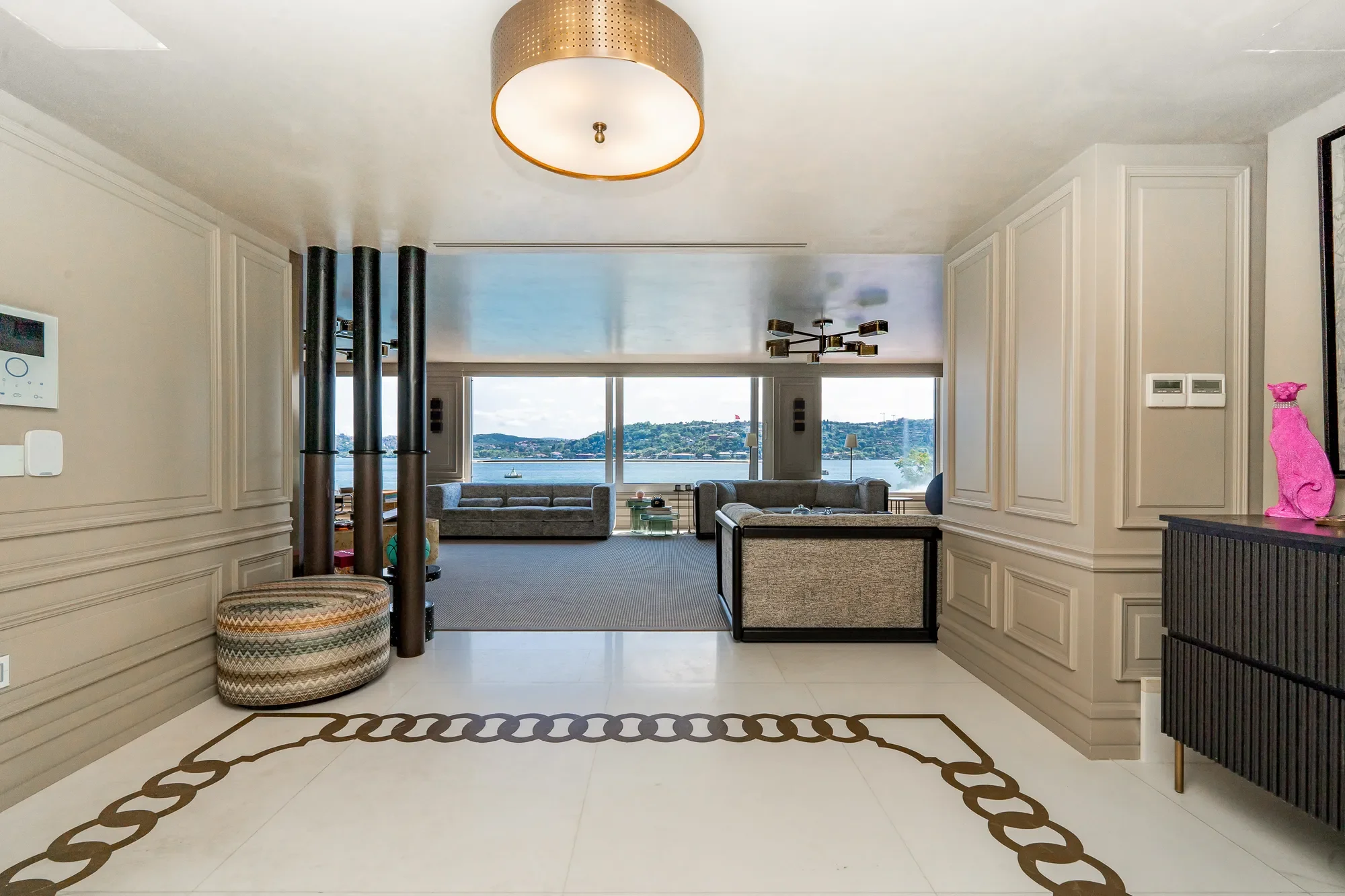 Gallery photo 1