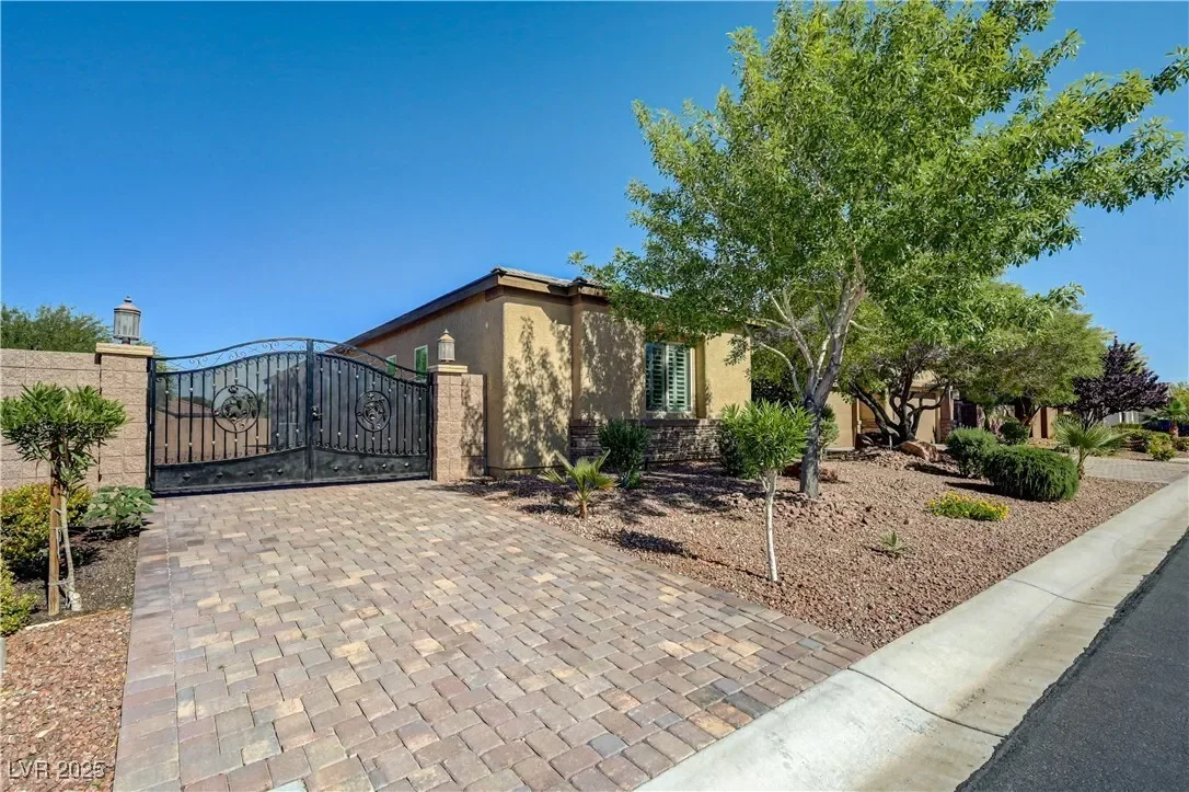 4260 Helena Cove Court, Las Vegas, Nevada, United States. - Photo 2