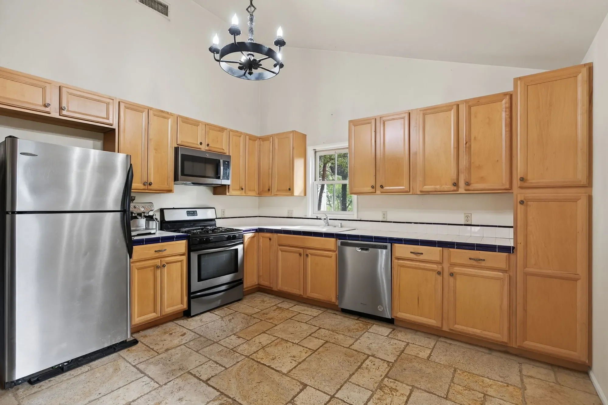 1560 Goodenough Road, Fillmore, CA 93015, Fillmore, California, United States. - Photo 54