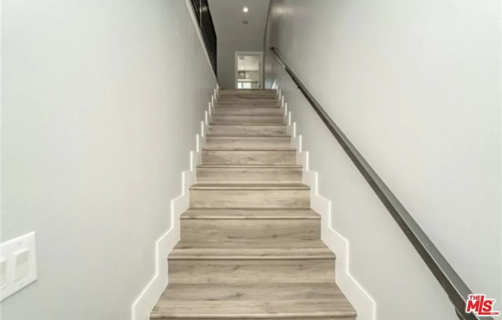 1348 E Vernon Avenue, Los Angeles, California, United States. - Photo 29