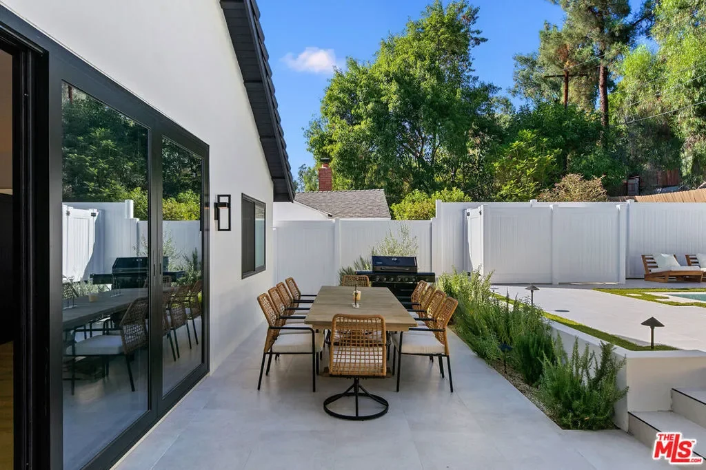 22269 Avenue San Luis, Los Angeles, California, United States. - Photo 22