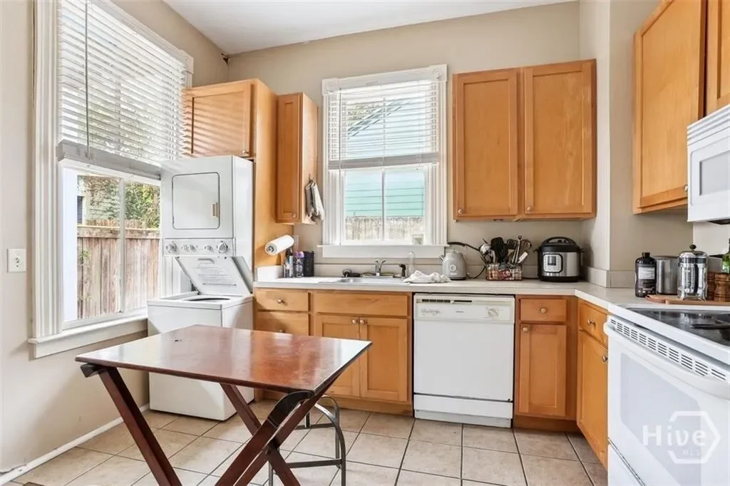 546 548 E Huntingdon Street, Savannah, Georgia, United States. - Photo 9