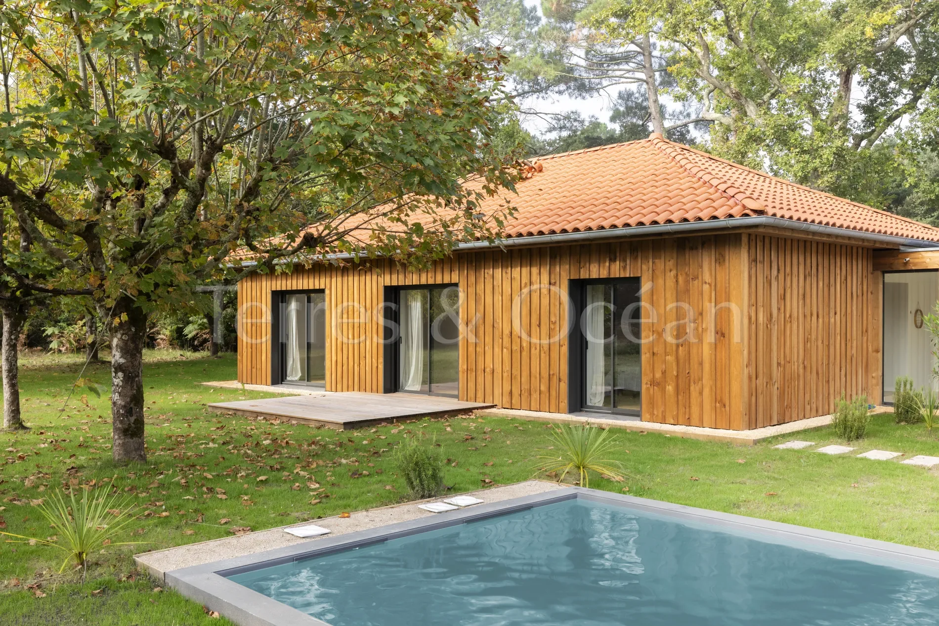 Exterior photo 9
