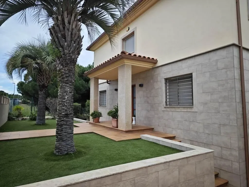Normax, Lloret de Mar, GIRONA, Lloret de Mar, Lloret de Mar, Catalonia, Spain. - Photo 18